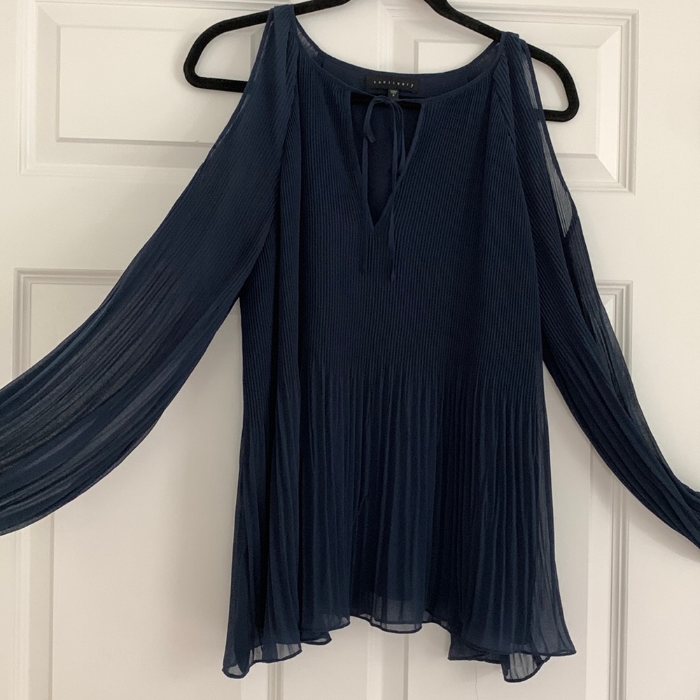 Sanctuary Long Sleeve Shoulder cut out pleated Blouse - Size SMALL - Color Navy